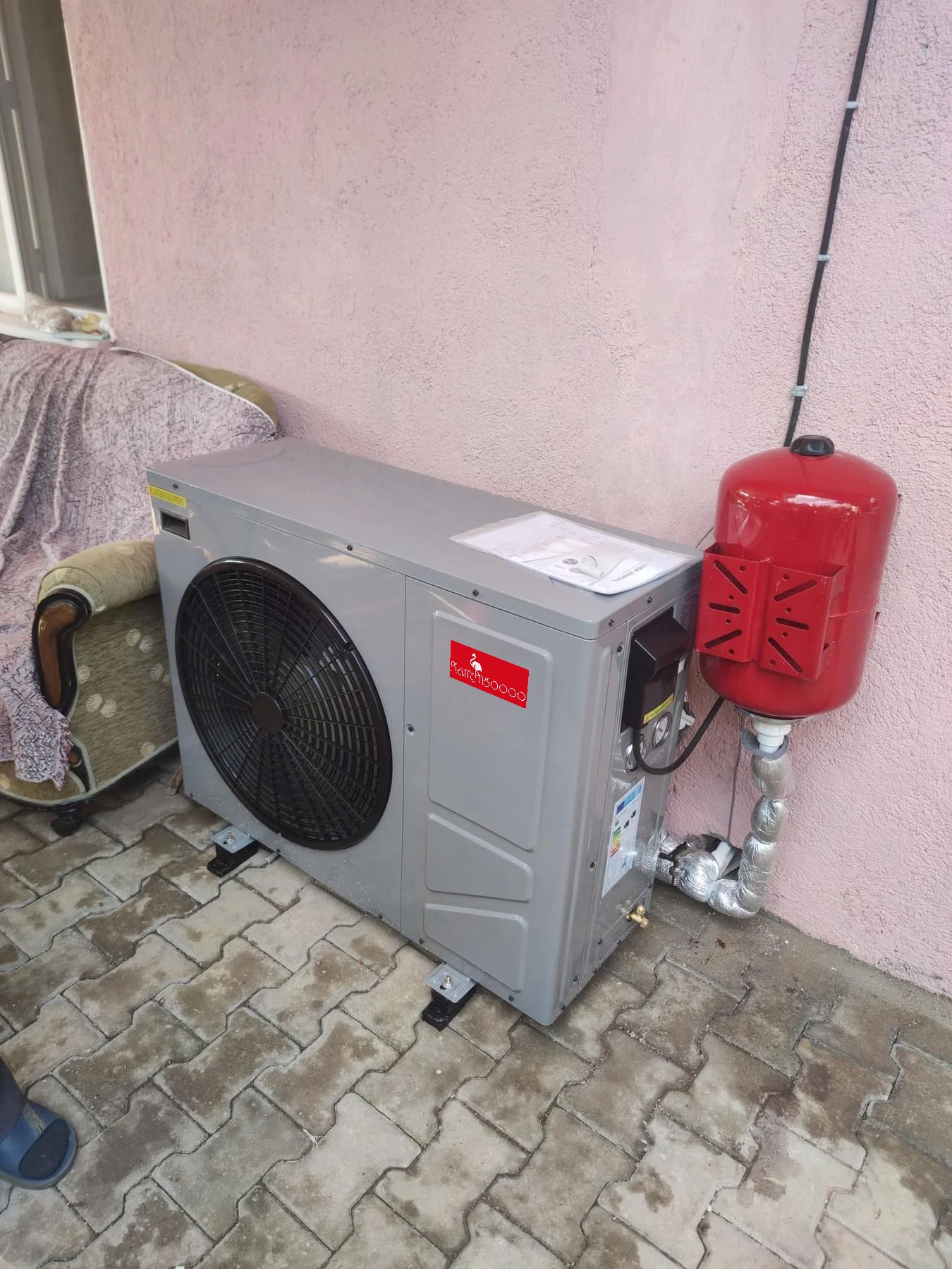 Фото - Тепловой насос Flamingo FLM-AH-002HC32 8,2квт (-25-43℃)